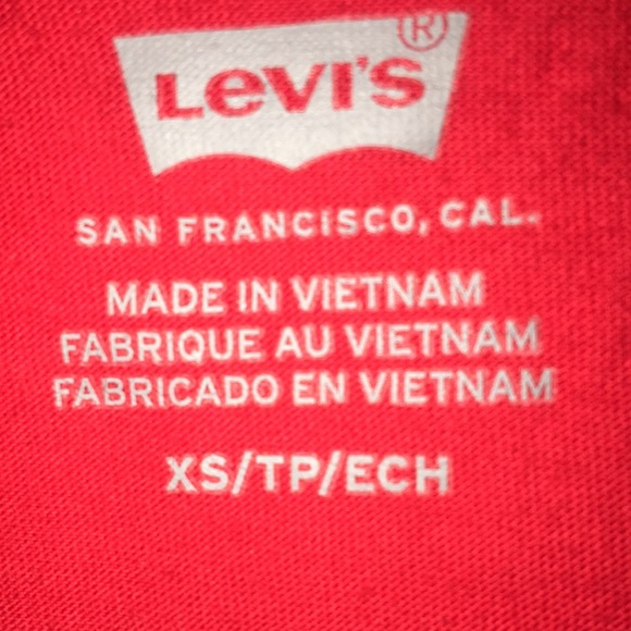 Red Levi’s shirt - Picture 2 of 3
